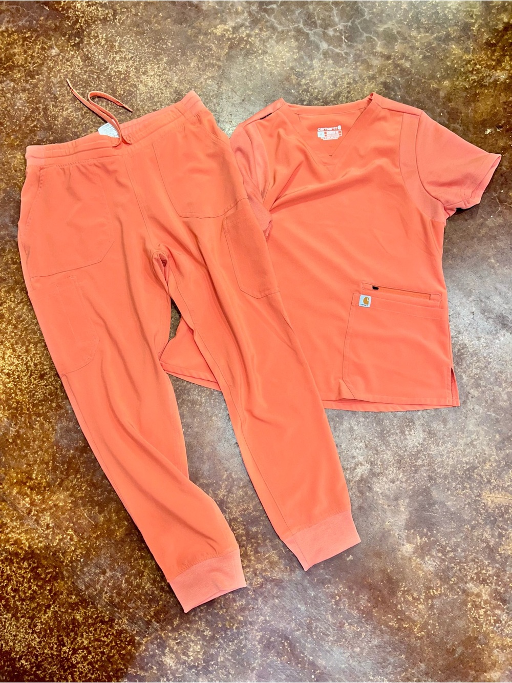 Carhartt Coral/Salmon Scrub Top and Jogger Pants Set NWOT - Picture 2 of 2